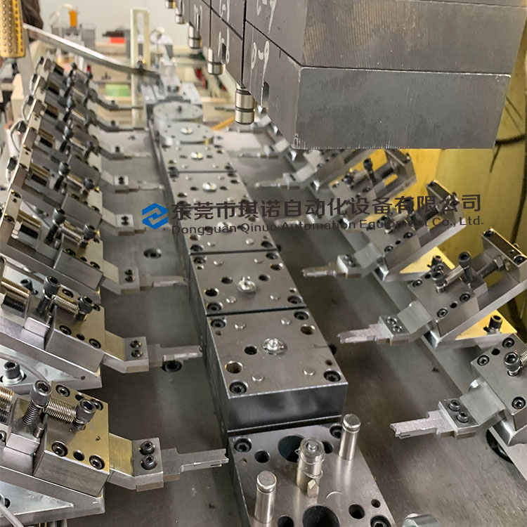 工業(yè)機(jī)器人