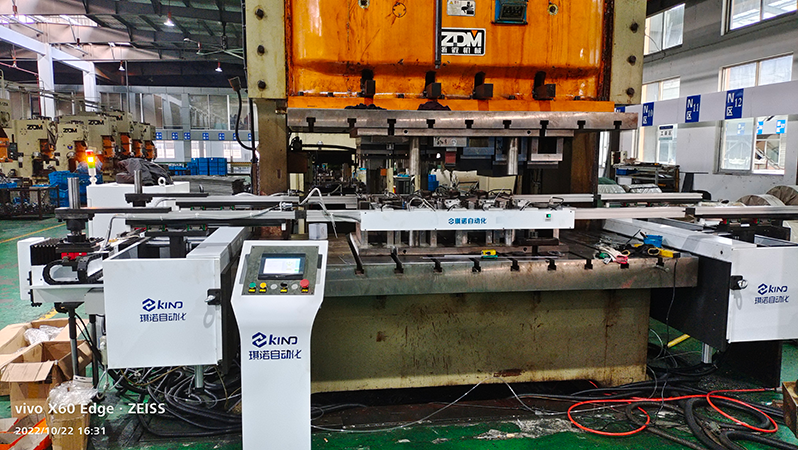 250T三次元機(jī)械手，BYD新能源汽車2 500x400.png